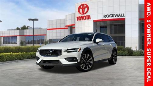 2021 Volvo V60 Cross Country T5
