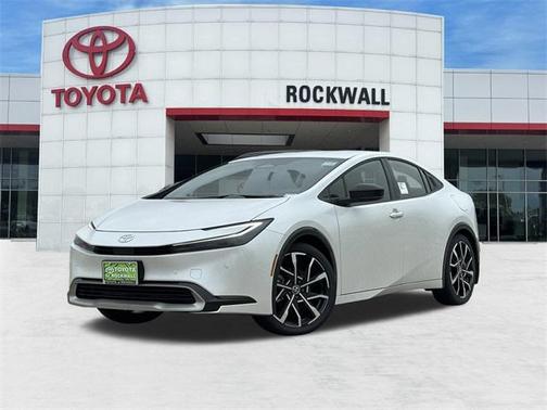 2025 Toyota Prius L
