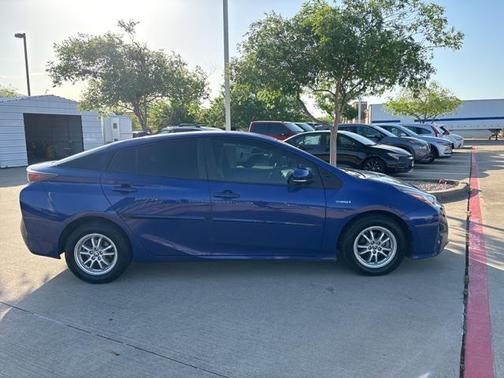 2016 Toyota Prius Two