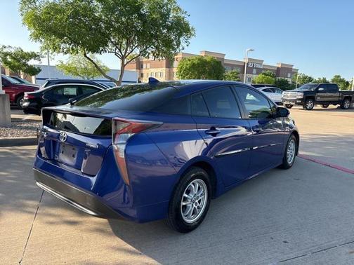 2016 Toyota Prius Two