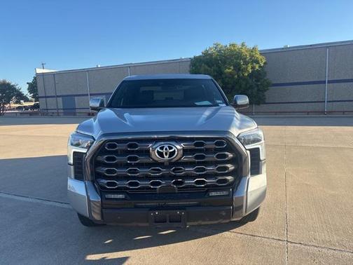2023 Toyota Tundra Platinum