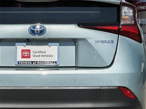 2022 Toyota Prius LE