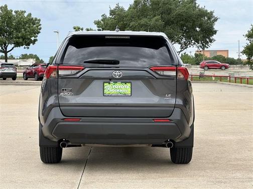2022 Toyota RAV4 LE