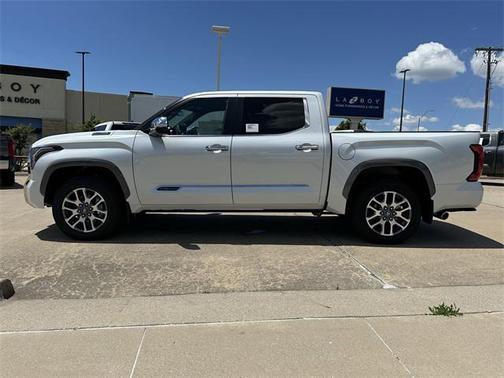 2025 Toyota Tundra Hybrid 1794 Edition
