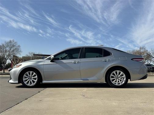 2019 Toyota Camry LE