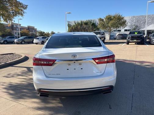 2017 Toyota Avalon XLE Premium