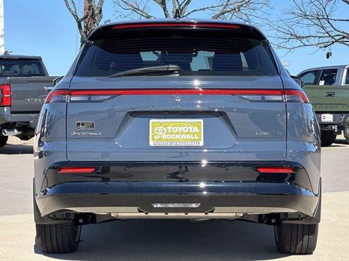 2025 Toyota Crown Signia Limited