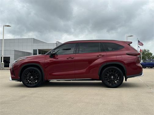 2024 Toyota Highlander XSE