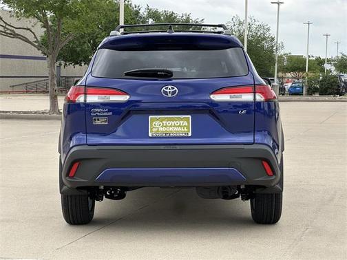 2025 Toyota Corolla Cross LE