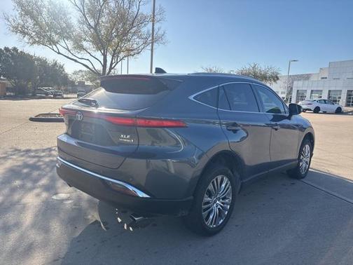 2022 Toyota Venza XLE