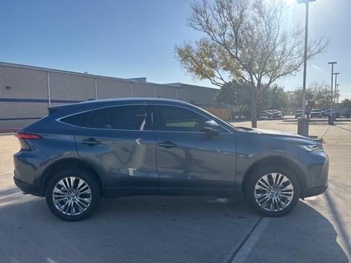 2022 Toyota Venza XLE