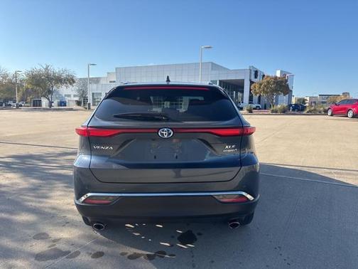 2022 Toyota Venza XLE