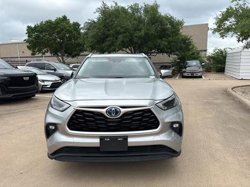 2023 Toyota Highlander Hybrid XLE