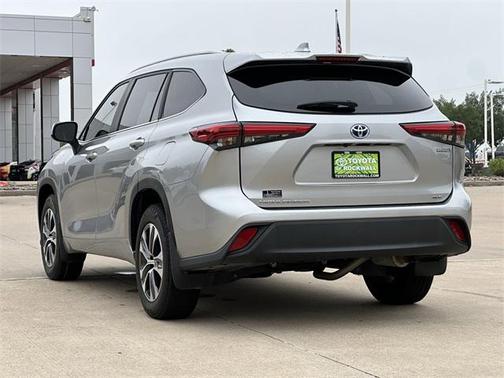 2023 Toyota Highlander Hybrid XLE