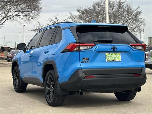 2021 Toyota RAV4 LE
