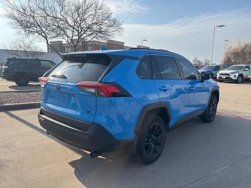 2021 Toyota RAV4 LE