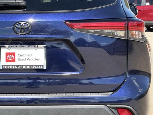 2022 Toyota Highlander L