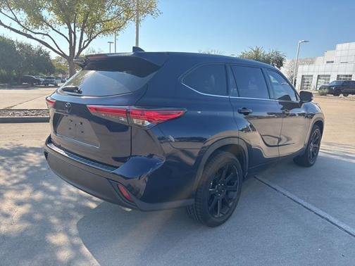 2022 Toyota Highlander L