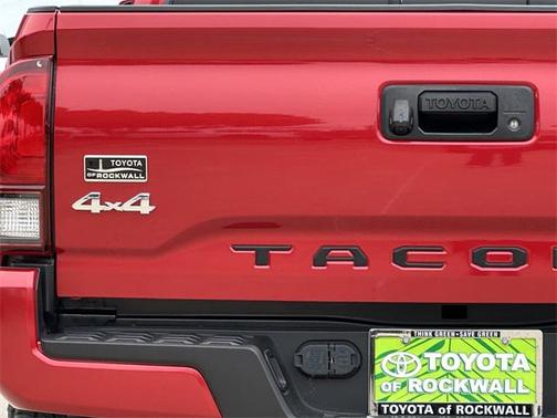 2022 Toyota Tacoma SR