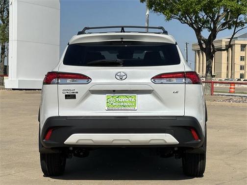 2025 Toyota Corolla Cross LE