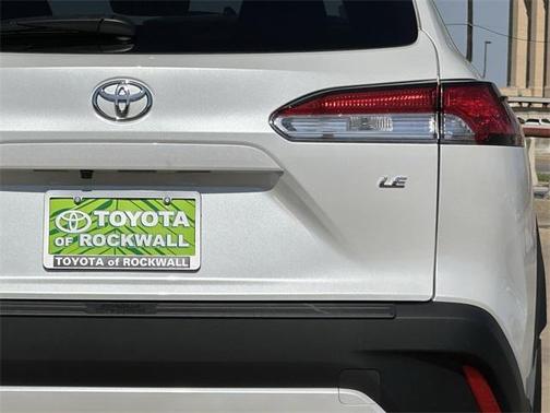 2025 Toyota Corolla Cross LE
