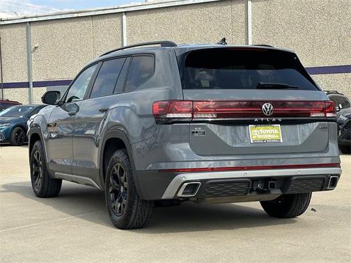 2024 Volkswagen Atlas 2.0T SE w/Technology 4MOTION