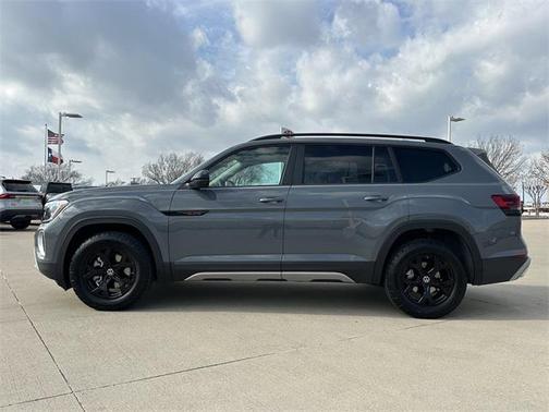 2024 Volkswagen Atlas 2.0T SE w/Technology 4MOTION