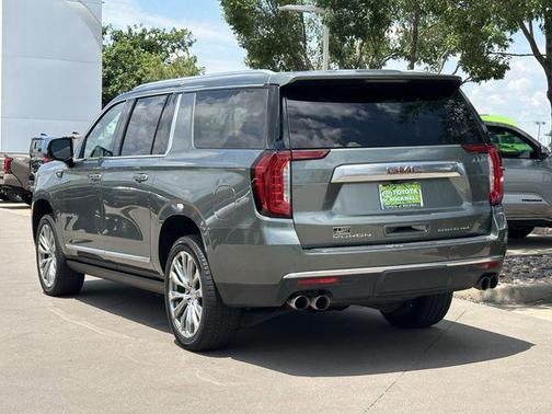 Frosted Pine Metallic 2023 GMC Yukon XL Denali