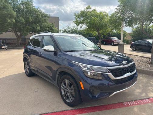 Dark Ocean Blue/White Roof 2023 Kia Seltos S