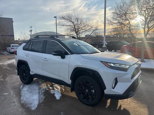 2025 Toyota RAV4 Hybrid SE
