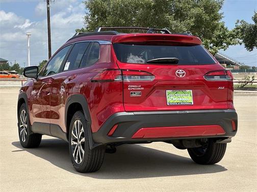 2025 Toyota Corolla Cross XLE