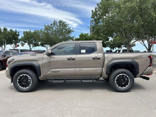 04z2 2026 Toyota Tacoma Hybrid TRD Off Road