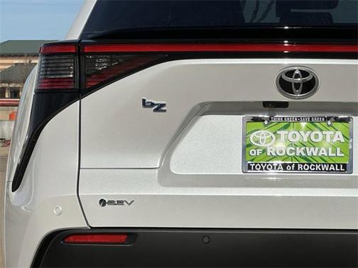 2026 Toyota bZ XLE Plus