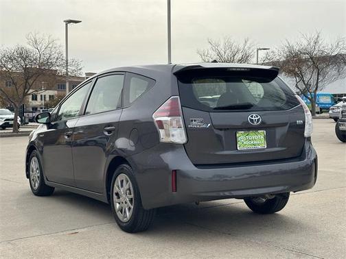 2017 Toyota Prius v Two