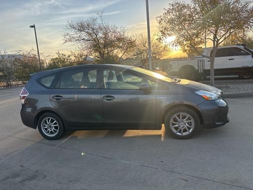 2017 Toyota Prius v Two