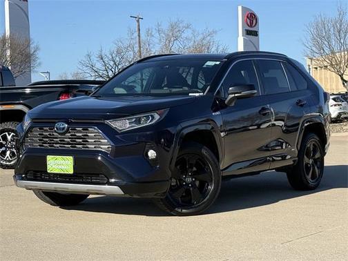 2020 Toyota RAV4 Hybrid SE