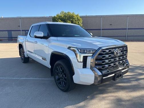2025 Toyota Tundra Platinum