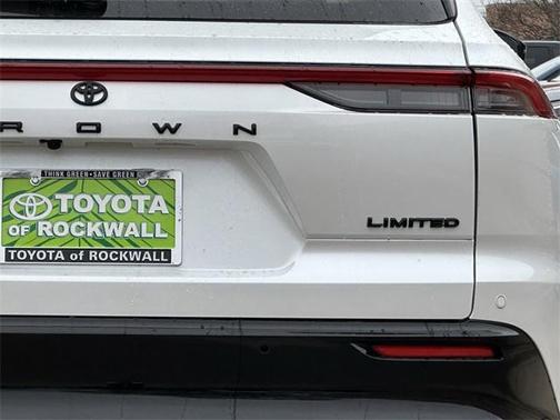 2026 Toyota Crown Signia XLE