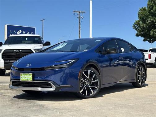2025 Toyota Prius L
