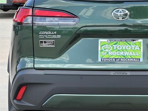 2025 Toyota Corolla Cross XLE