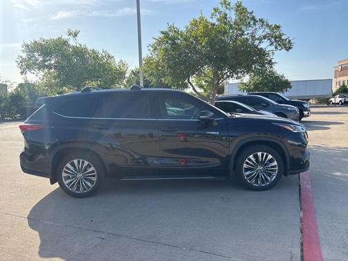 2020 Toyota Highlander Hybrid Platinum
