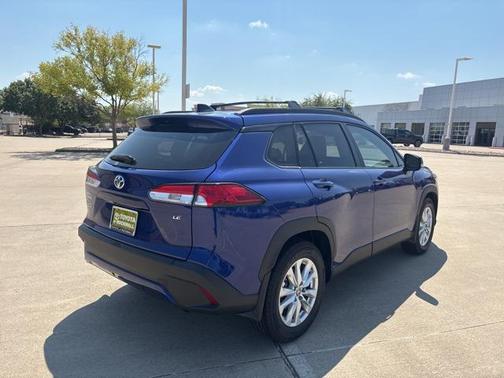 2025 Toyota Corolla Cross LE