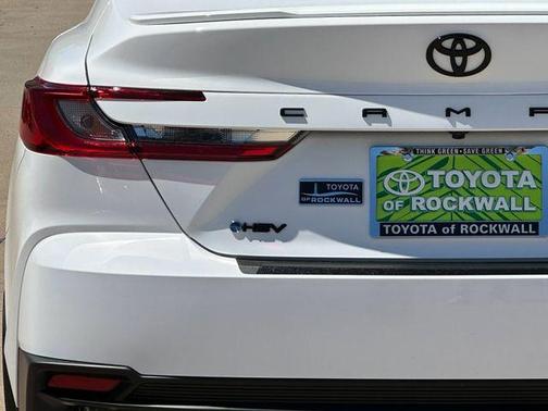 Ice 2026 Toyota Camry SE