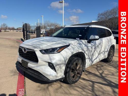 2023 Toyota Highlander Hybrid XLE