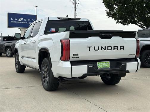 2025 Toyota Tundra Hybrid Platinum