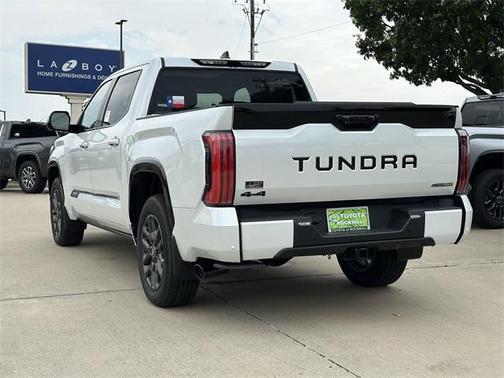 2025 Toyota Tundra Hybrid Platinum