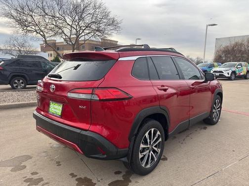 2025 Toyota Corolla Cross XLE