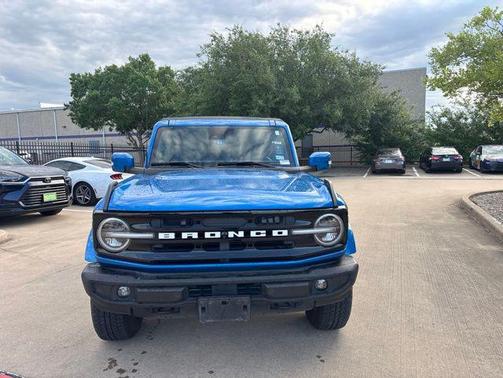 Velocity Blue Metallic 2023 Ford Bronco Outer Banks