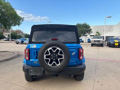 Velocity Blue Metallic 2023 Ford Bronco Outer Banks