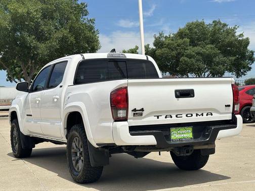 Ice Cap 2023 Toyota Tacoma SR5
